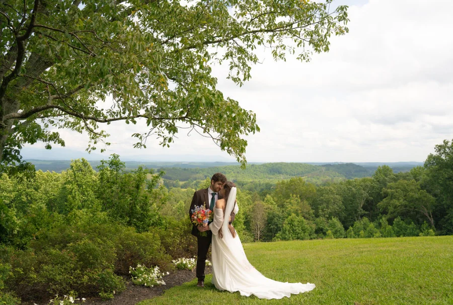 Laura and Joseph _ Wild Fire Hearts Photography _ Colorful Spring Wedding 26