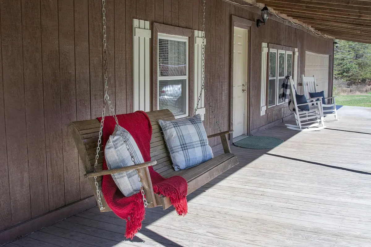 Rustic Countryside Cottage.jpg