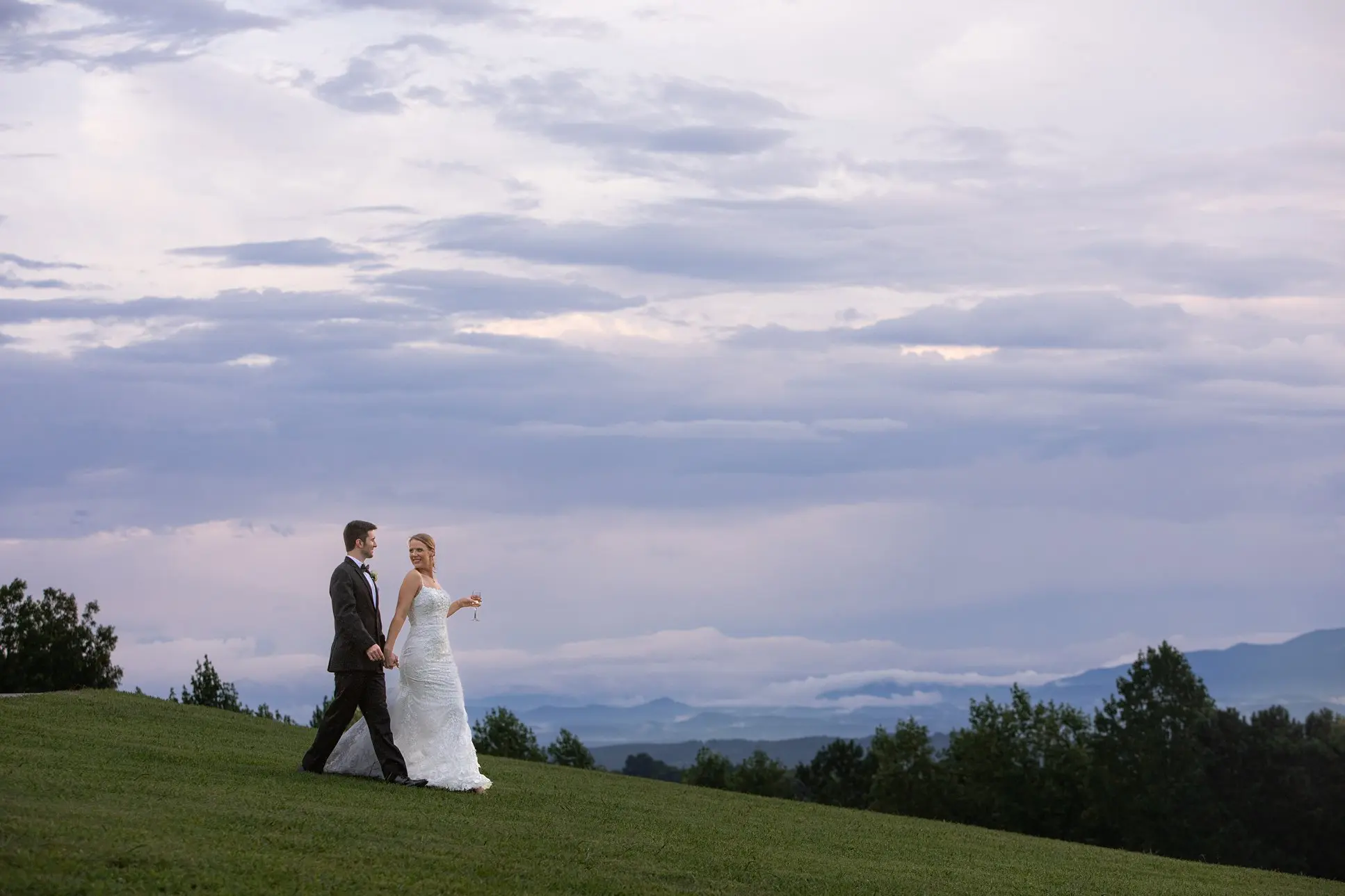 the views at sunset ridge at dusk the views at sunset ridge mountain wedding venue near chattanooga