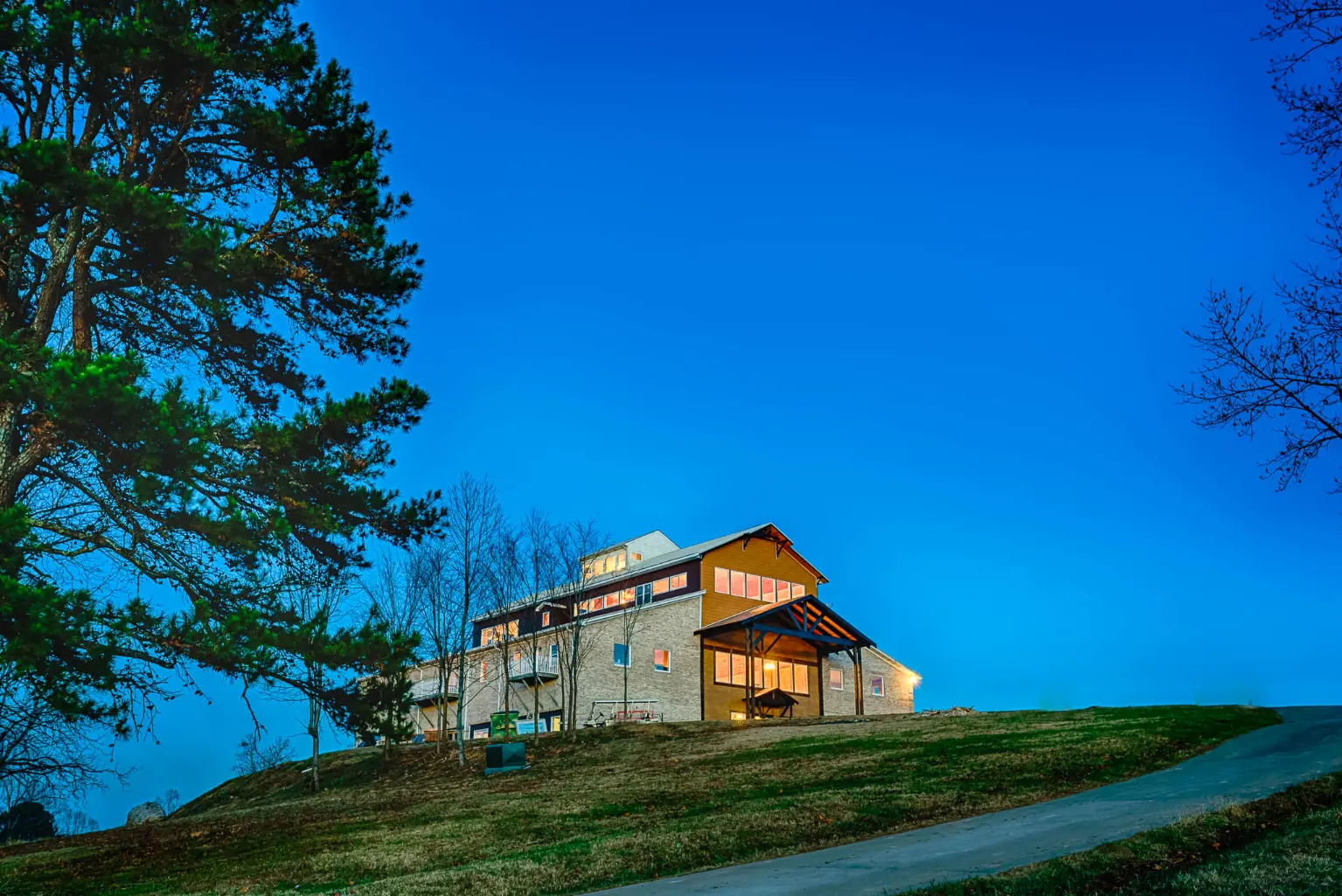 the views at sunset ridge at night